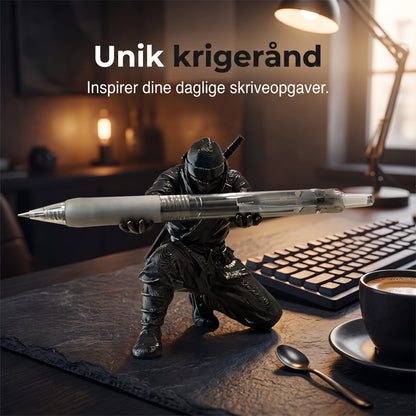 Kreativ 3D-printet penneholder formet som en ninjakrigere