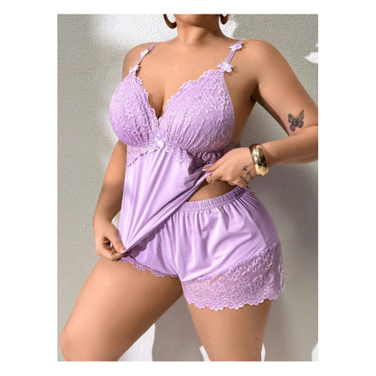Luksuriøst Satin Pyjamassæt med Blonder – 2-Delt Nattøj med Camisole og Shorts