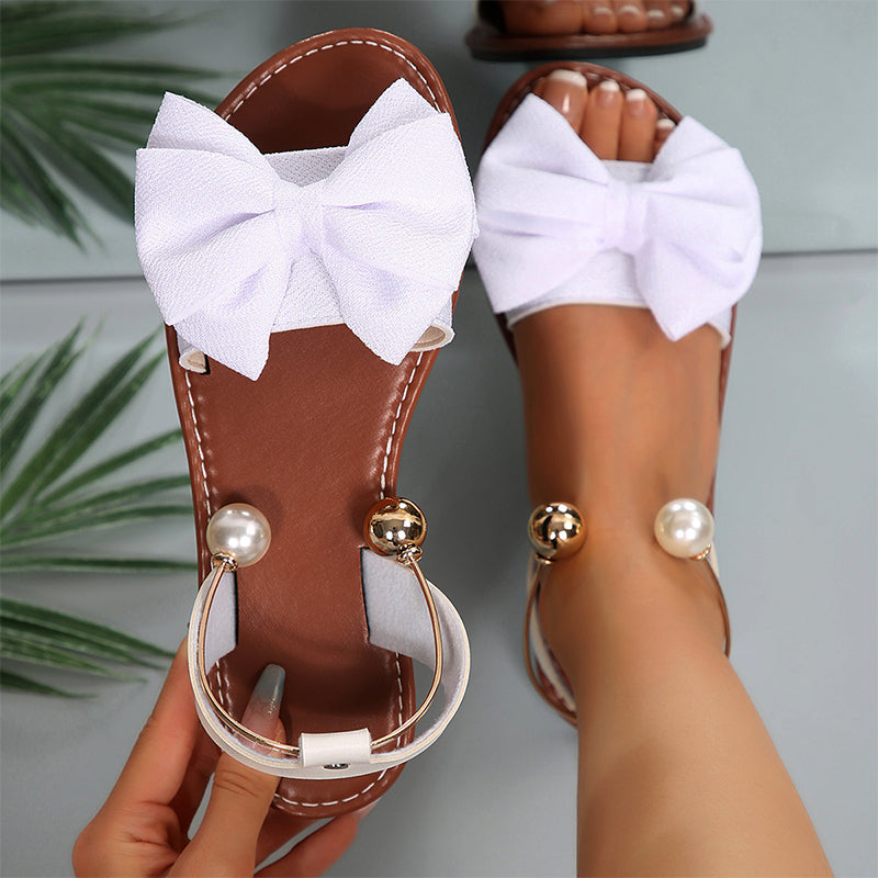 Elegante Roset-Sommersandaler: Flad Slip-On med Perledetalje