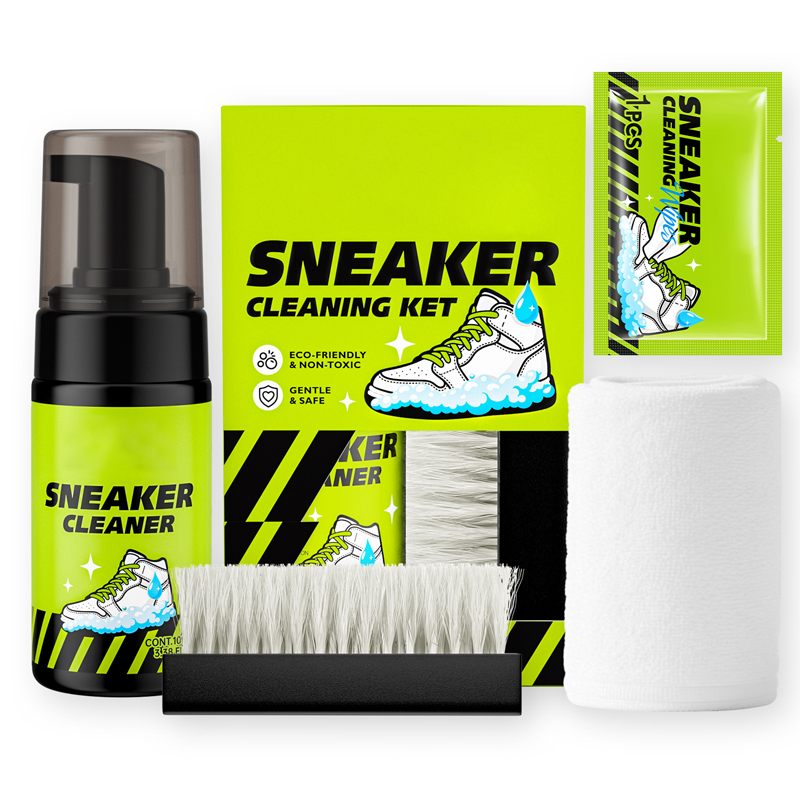 Rengøringsmiddel i skumform uden behov for vand til sneakers